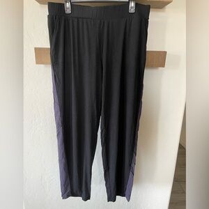 Logo by Lori Goldstein|Navy loungewear, super soft pants•••two tone, neutral, L